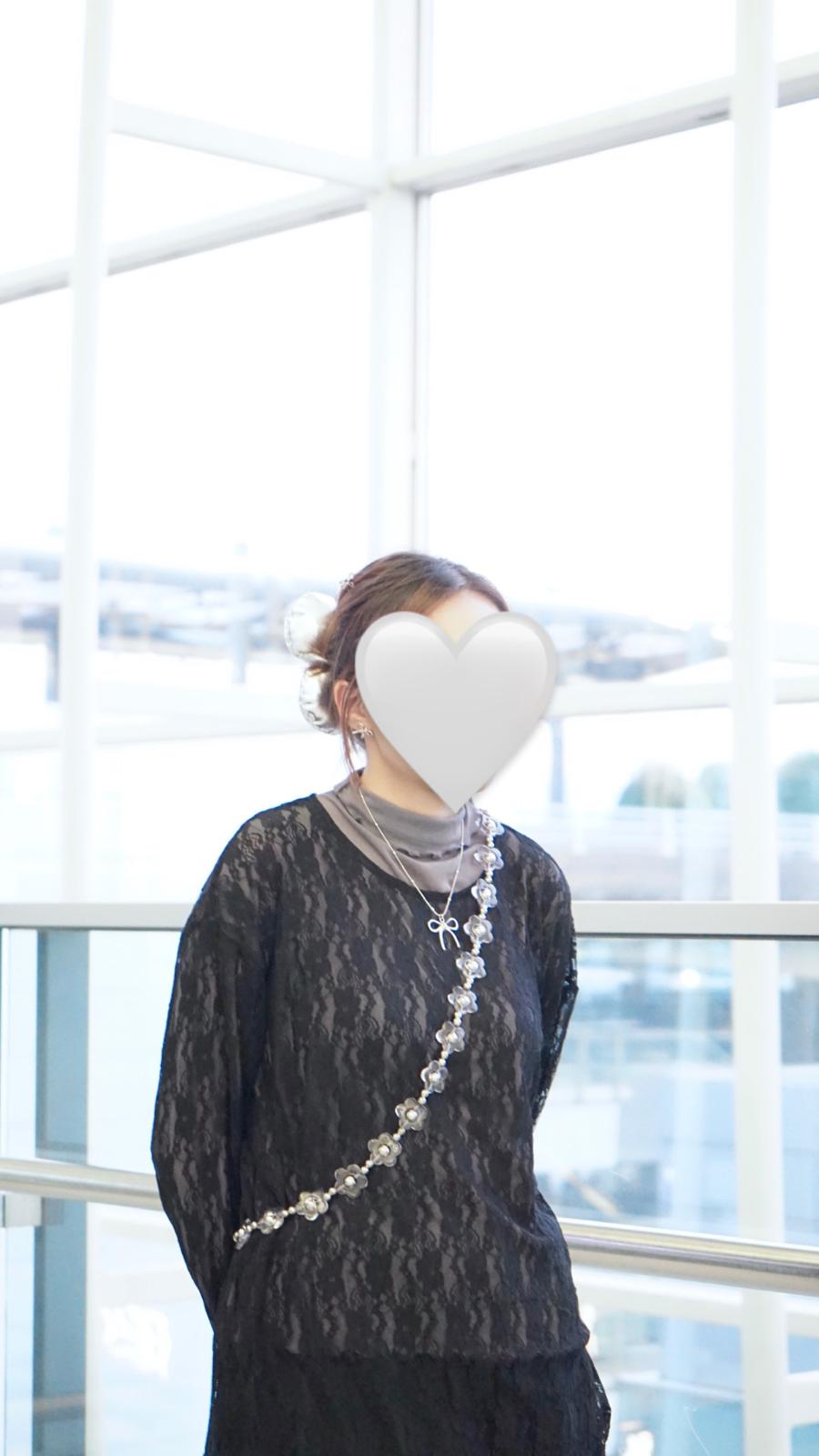 親膚Ruffle透透長袖Top
