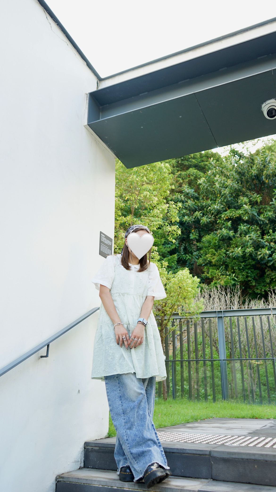 糖果色系繡花吊帶背心