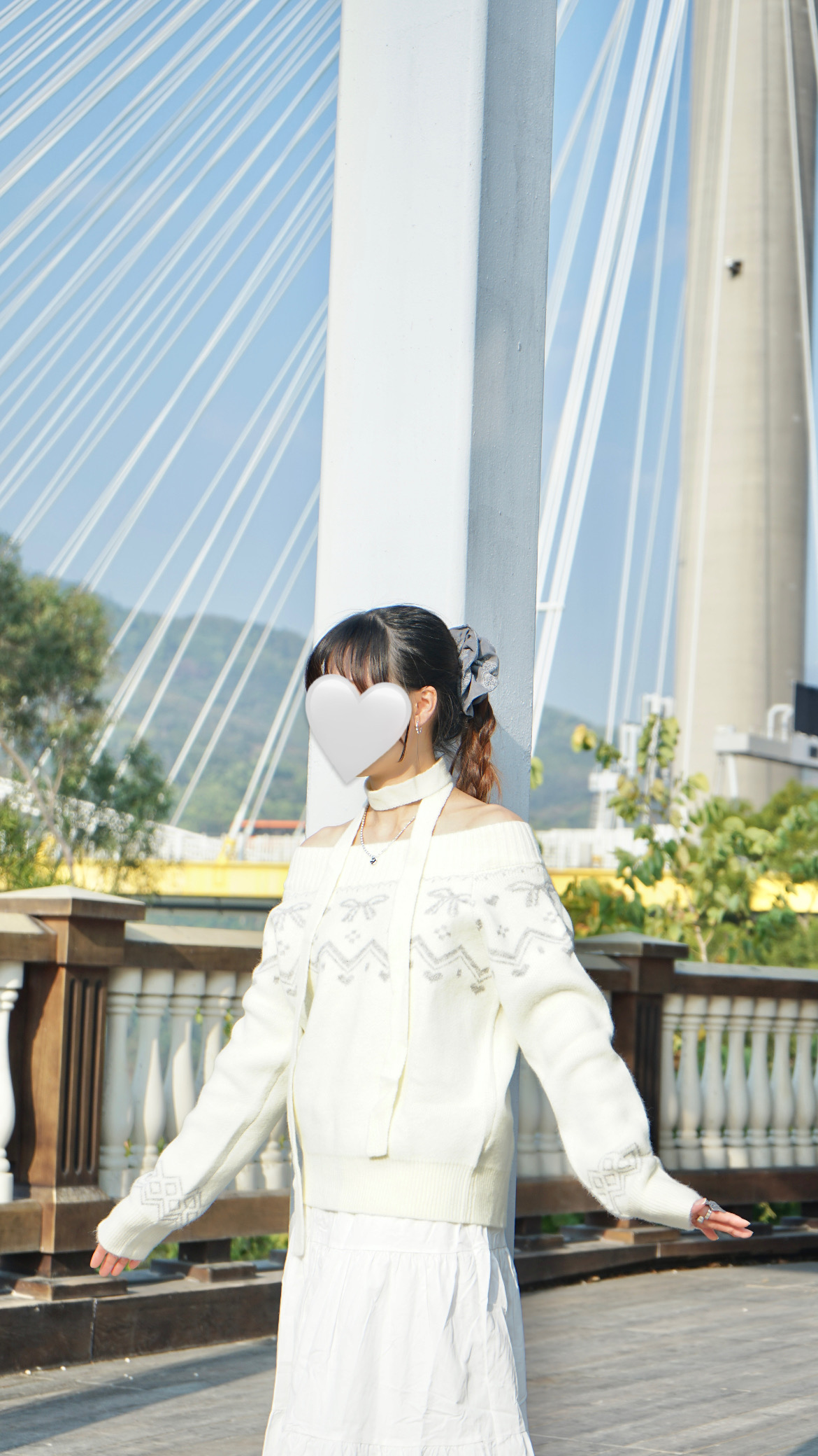 7494C6E1-4CCF-4BA2-B49A-815950C548BB Dating必備~蝴蝶結紋一字膊上衣
