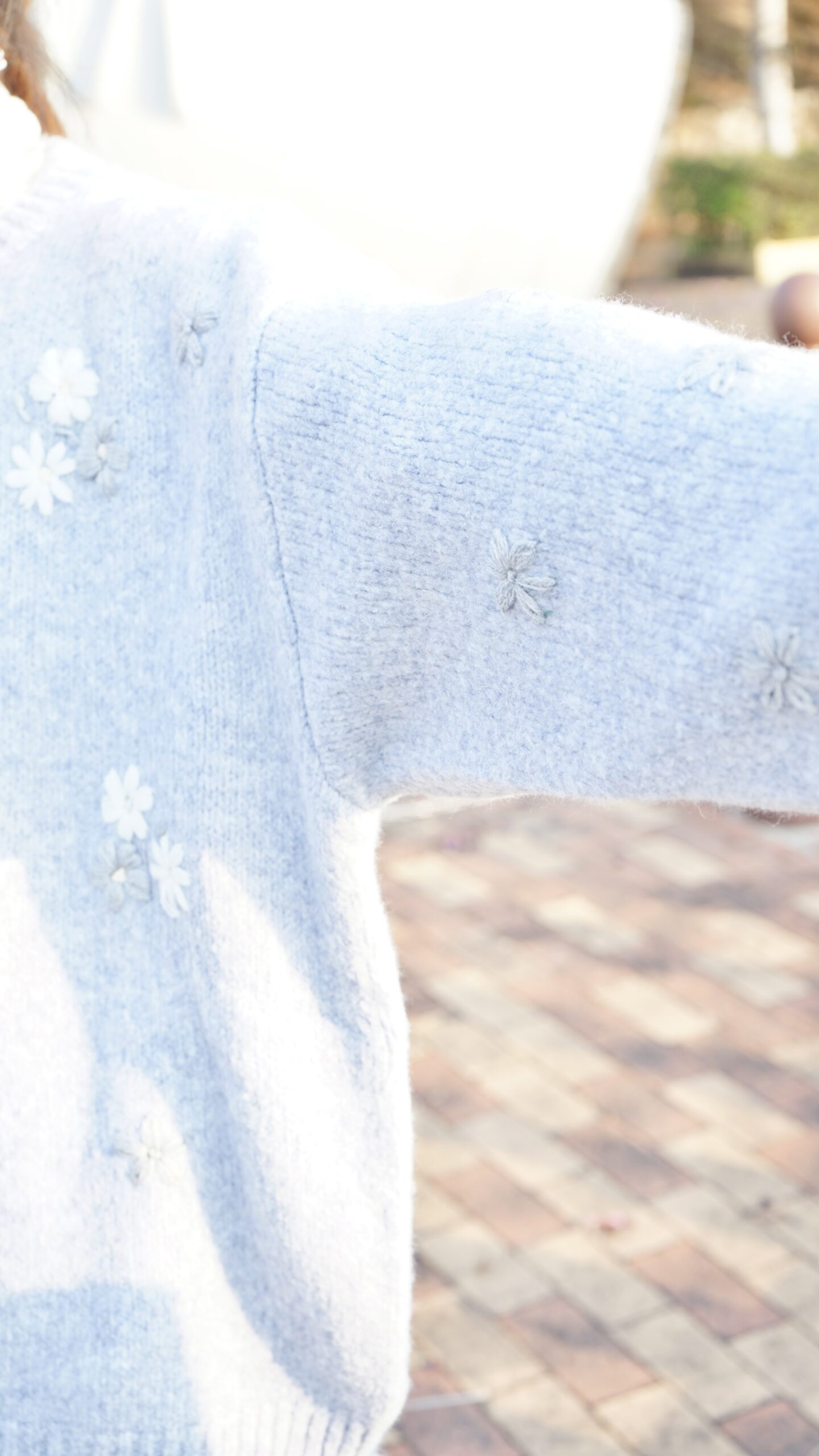 DSC01309 必入手!軟棉棉刺繡小花花冷衫